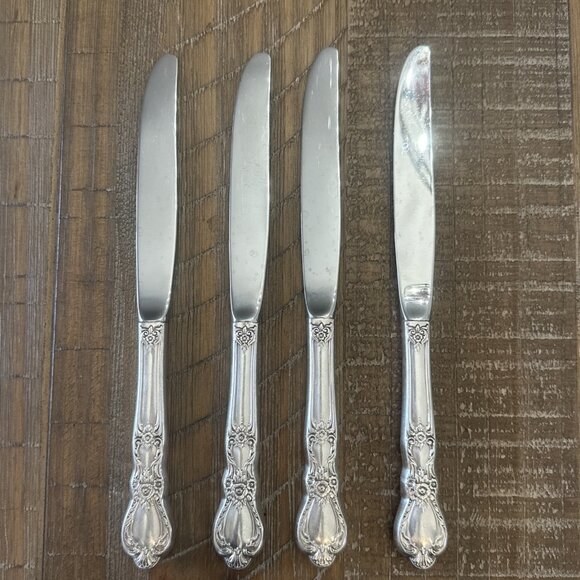1847 Rogers Bros Heritage Dinner Knives Set of 4 Silverplate Flatware 1953 - Picture 1 of 6